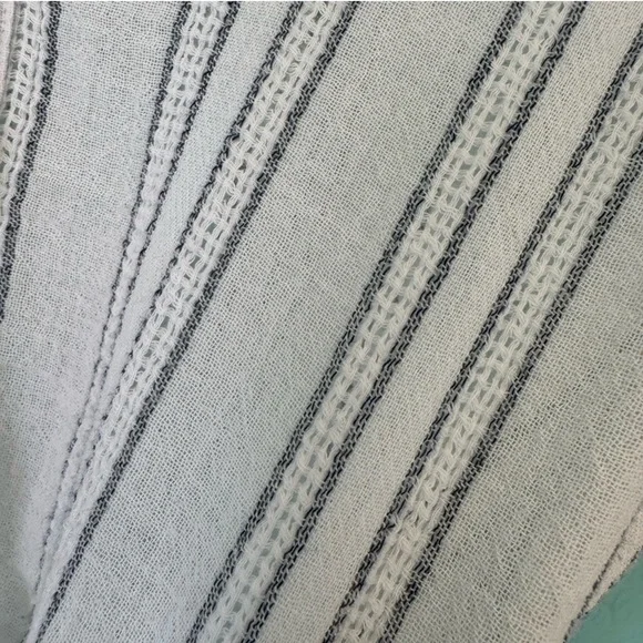 Vince 100% Cotton Gauzy Striped Tea Length Sleeve Blouse - Picture 7 of 8